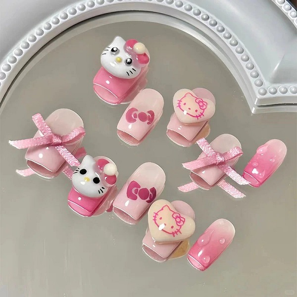 mẫu nail hoạt hình 10