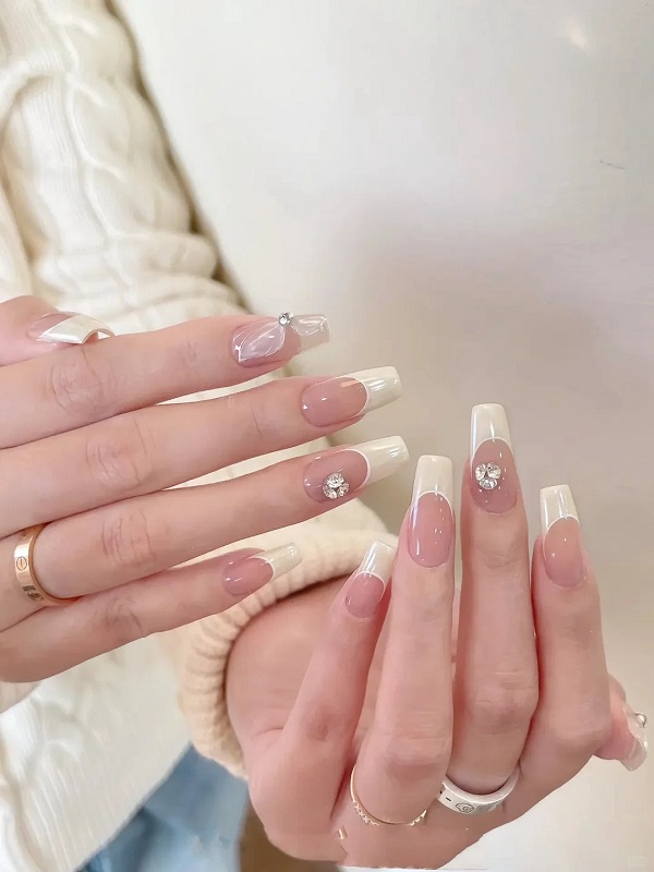 mẫu nail xinh đơn giản nhẹ nhàng