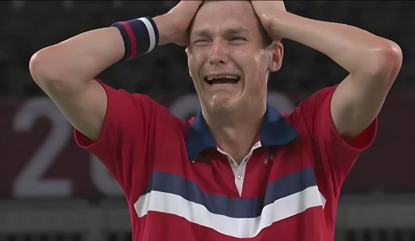 meme ôm đầu sốc