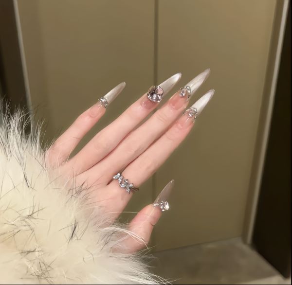 nail dài nhọn 8