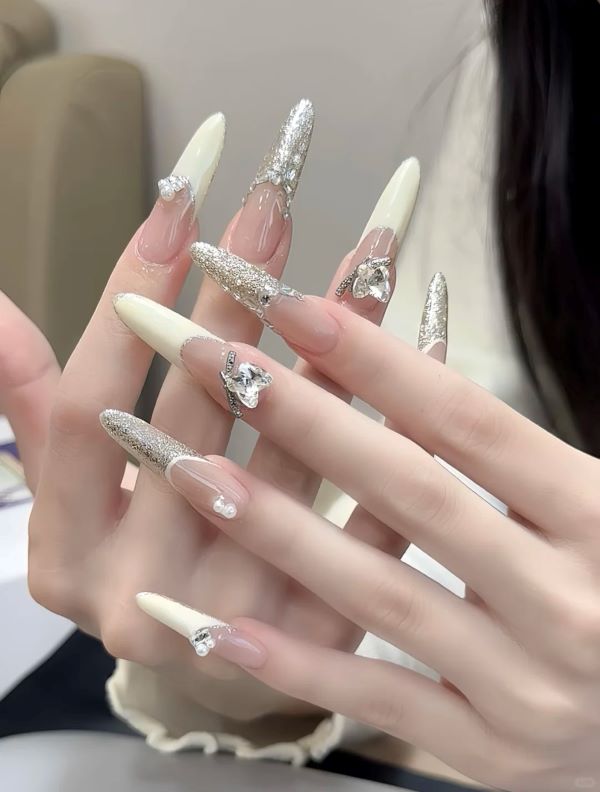 nail kim tuyến 15