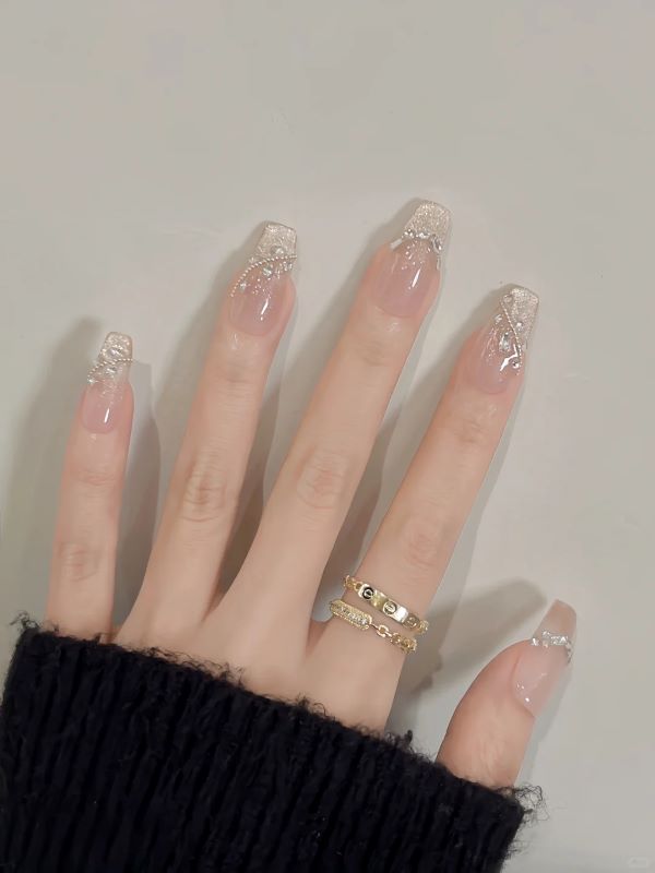 nail kim tuyến 17