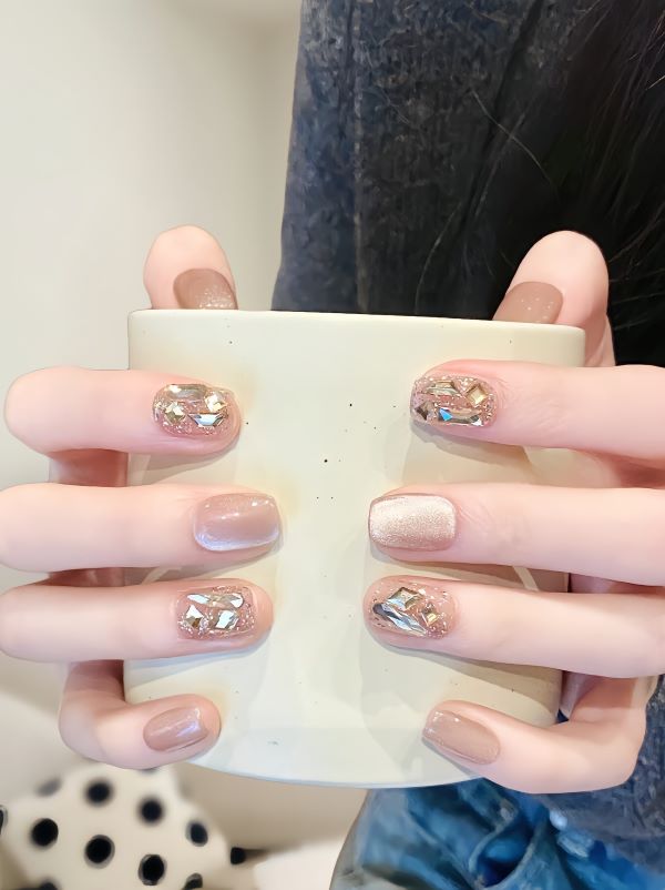 nail kim tuyến 4
