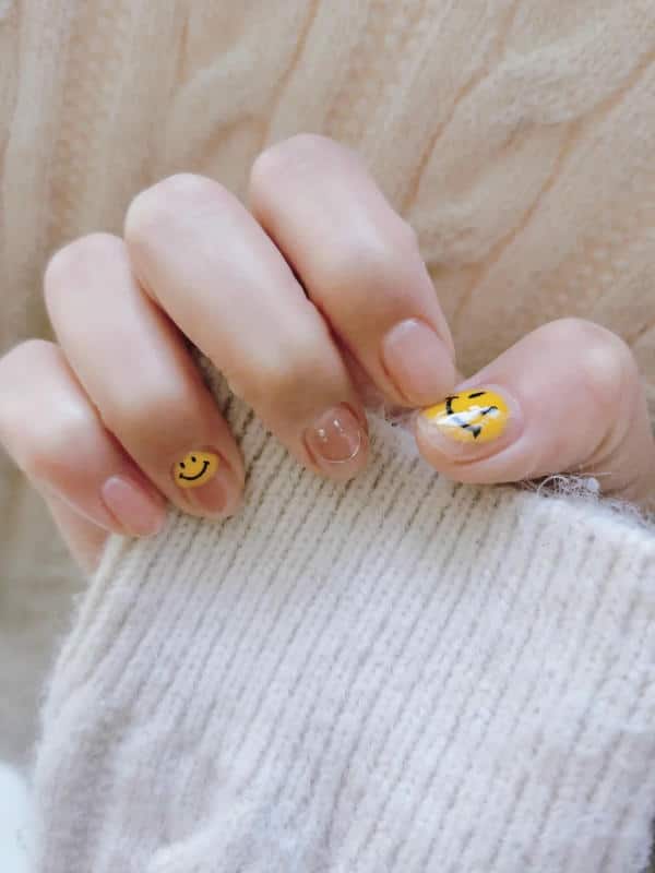nail mặt cười 12