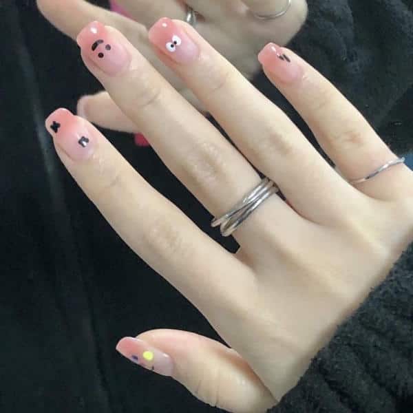 nail mặt cười 26
