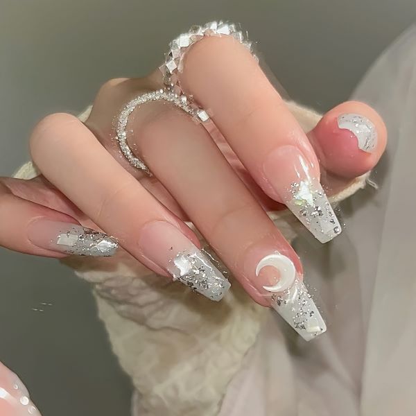 nail mặt trăng 15