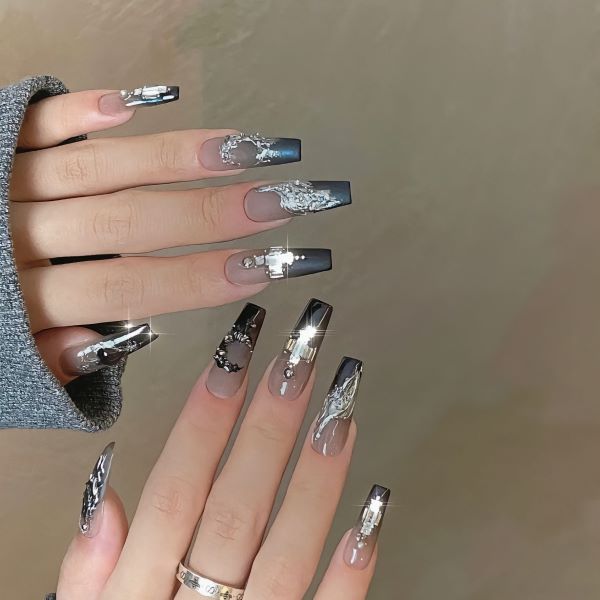 nail mặt trăng 17