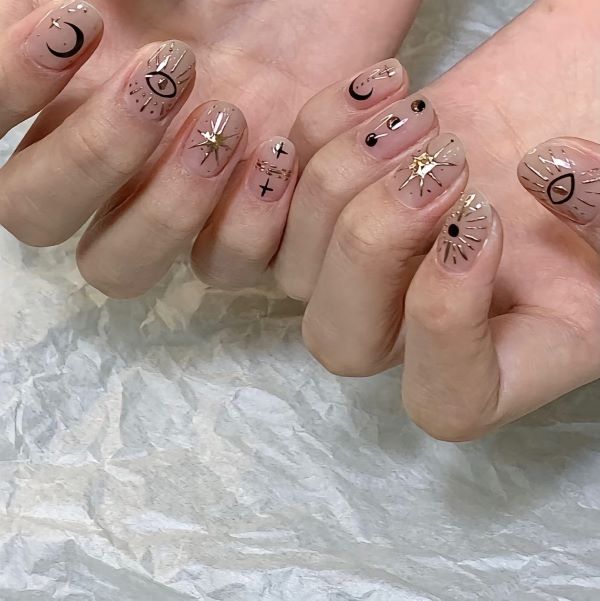nail mặt trăng 19