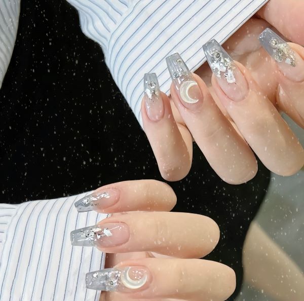 nail mặt trăng 3