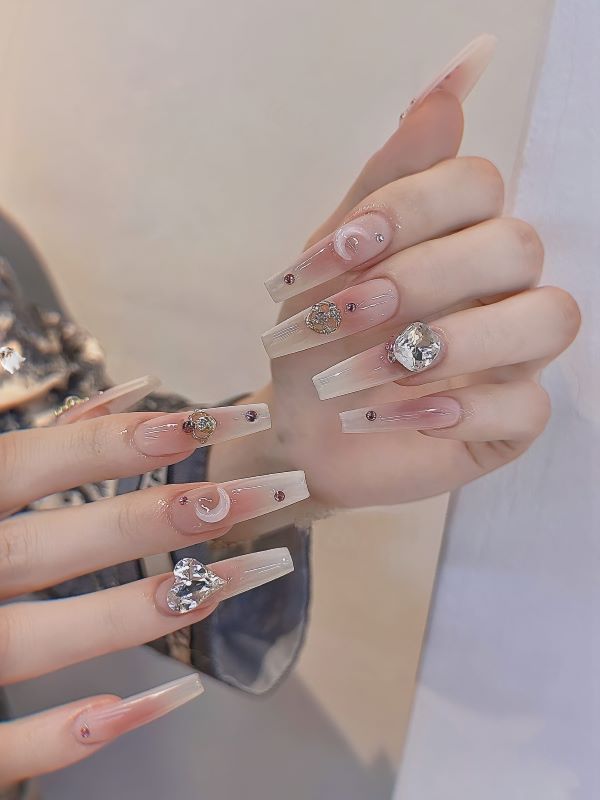 nail mặt trăng 7
