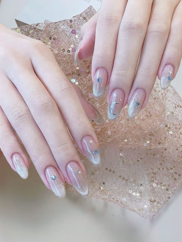 nail mặt trăng 9