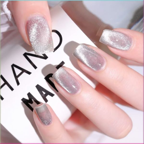 nail màu bạc 12