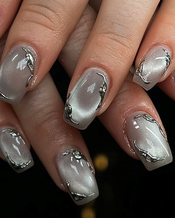nail màu bạc 19