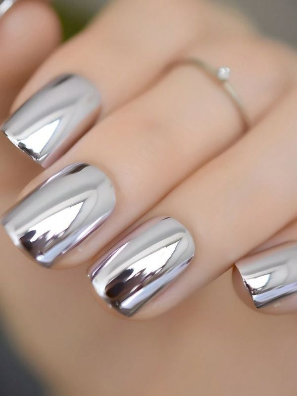 nail màu bạc 2