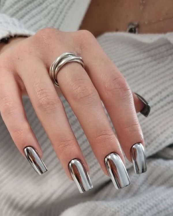 nail màu bạc 21