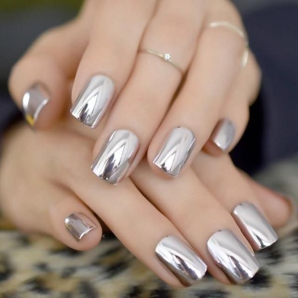 nail màu bạc 3