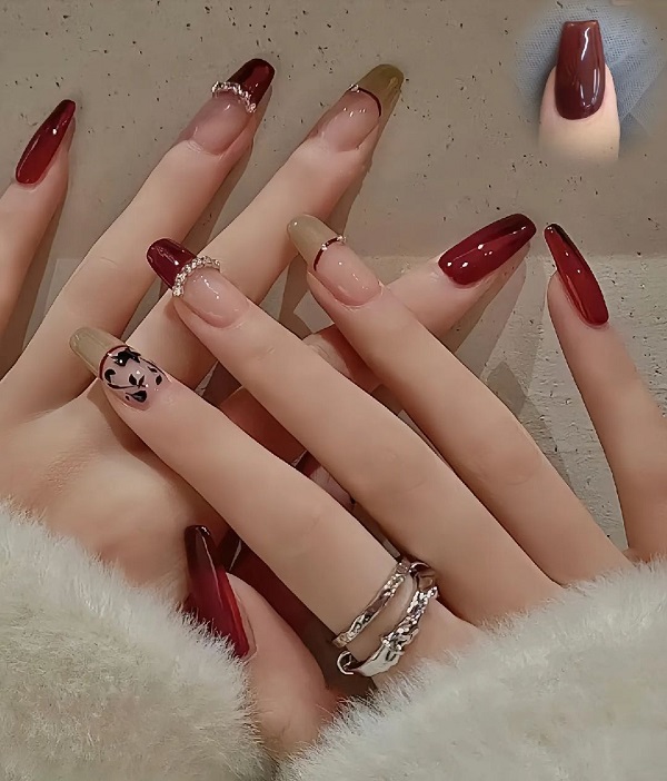 nail màu đỏ đính đá​ 18