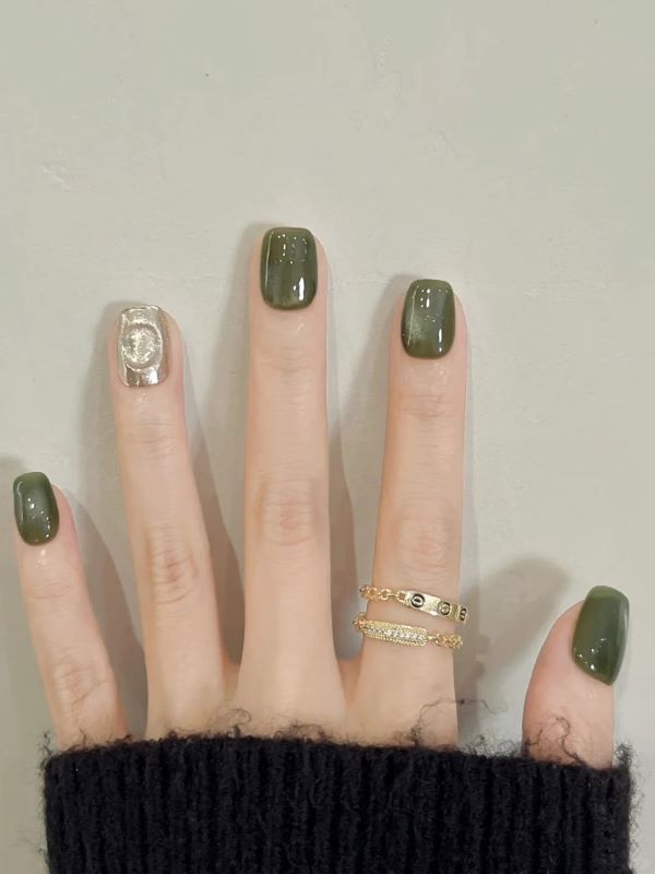 nail màu xanh lá 1