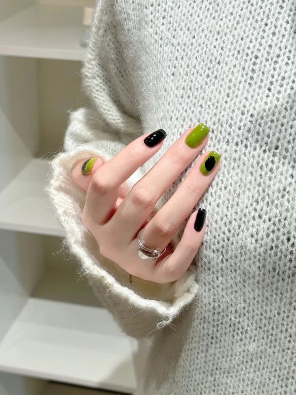 nail màu xanh lá 15