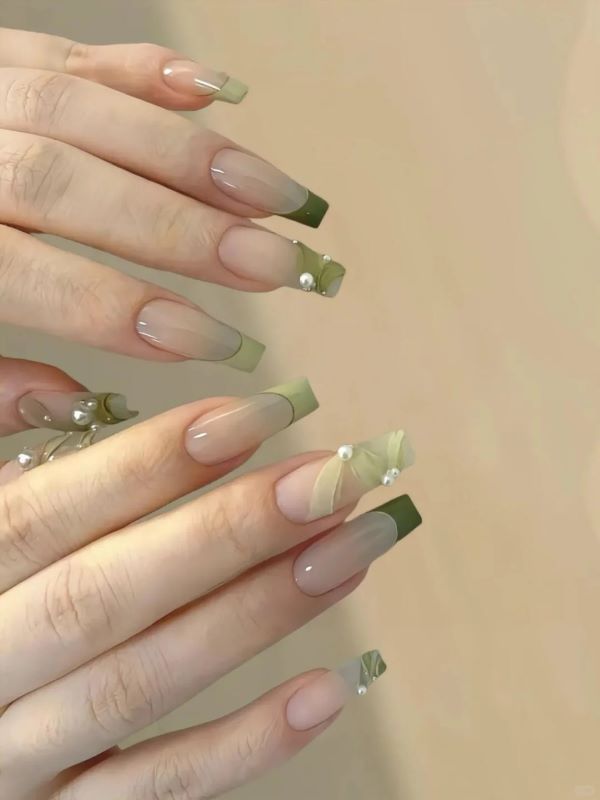 nail màu xanh lá 20