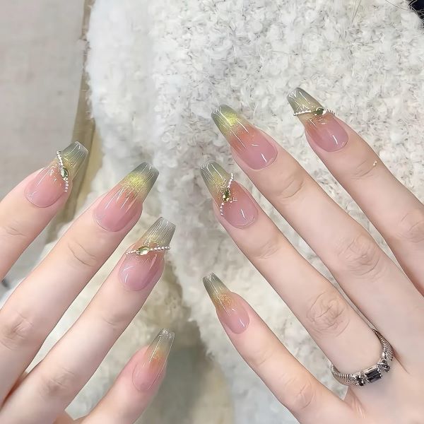nail màu xanh lá 28
