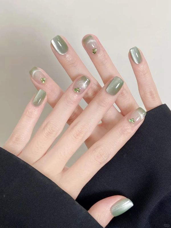 nail màu xanh lá 4