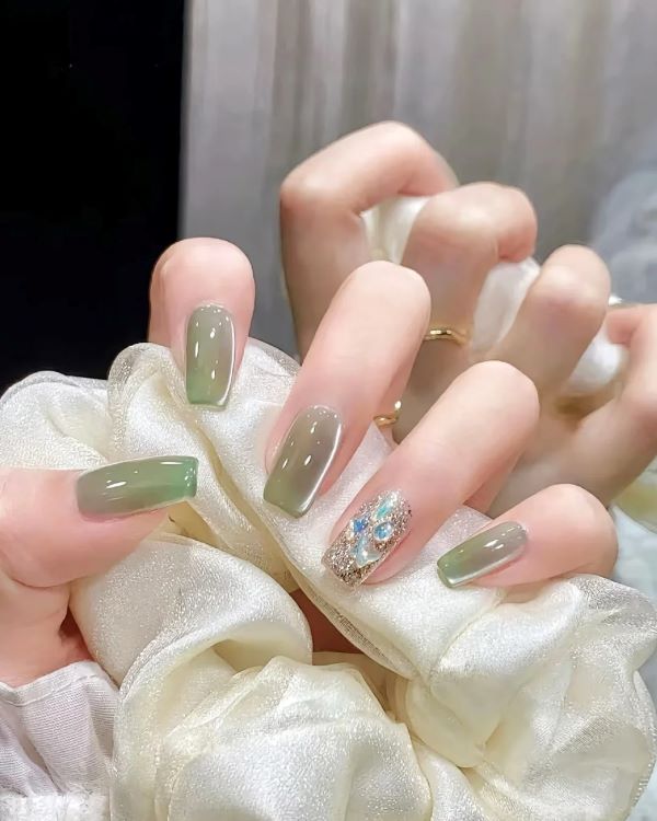 nail màu xanh lá 7