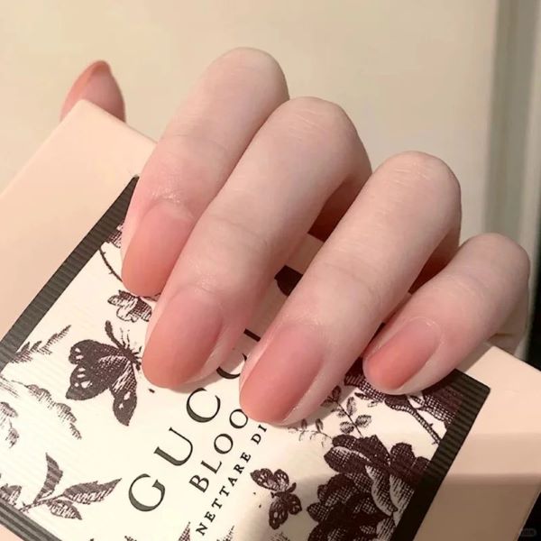 nail nhám 1