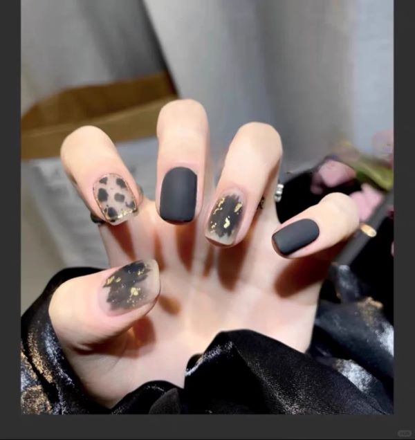 nail nhám 16