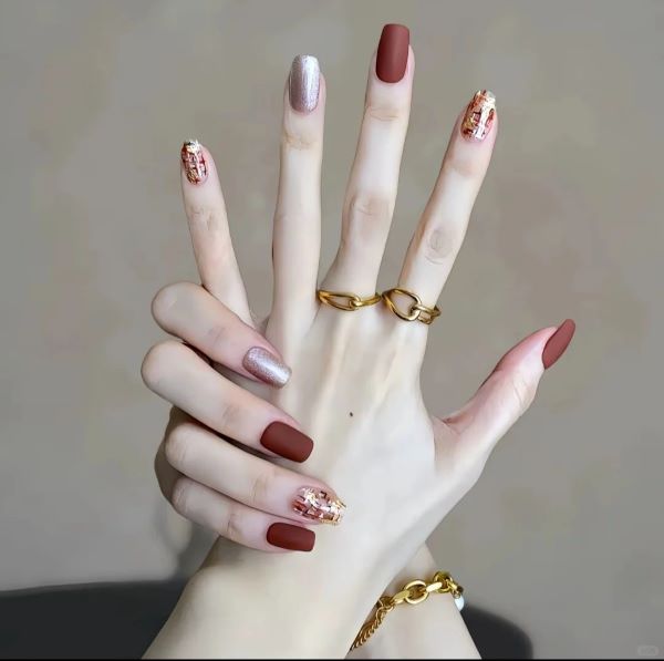 nail nhám 7
