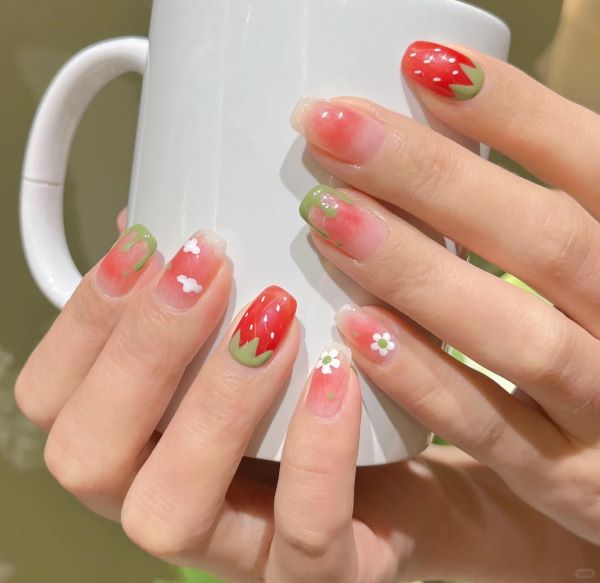 nail quả dâu 2