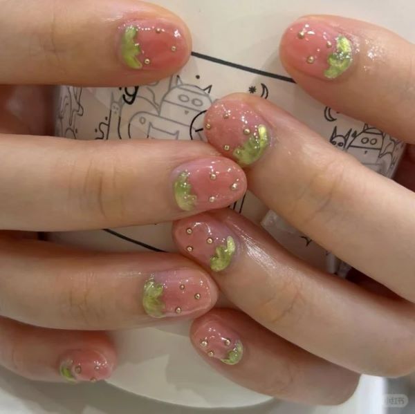 nail quả dâu 3