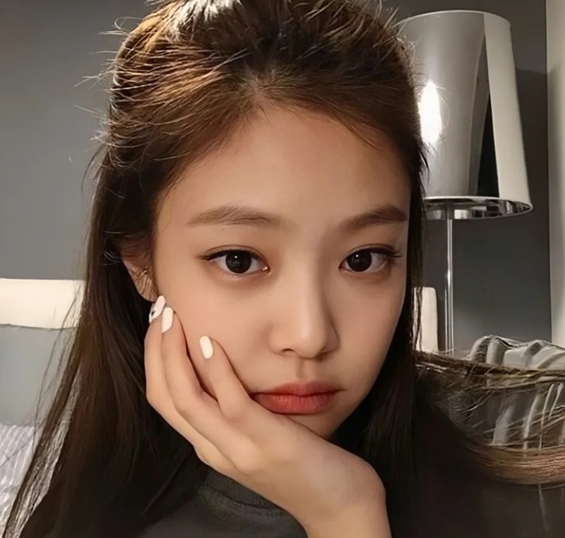 ảnh jennie dễ thương 16