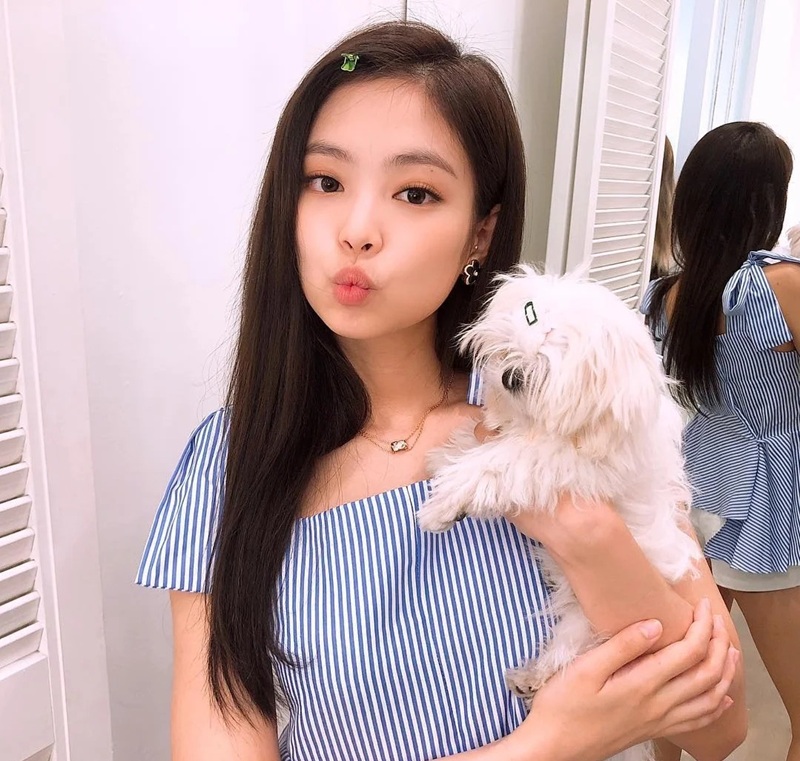 ảnh jennie dễ thương 44