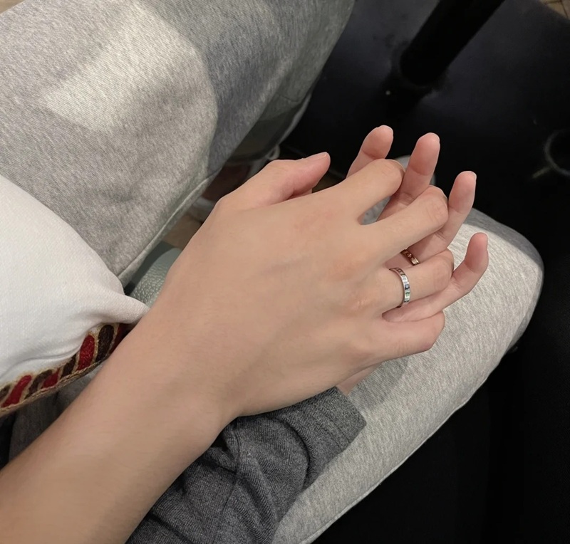hình ảnh nắm tay người yêu đẹp 18