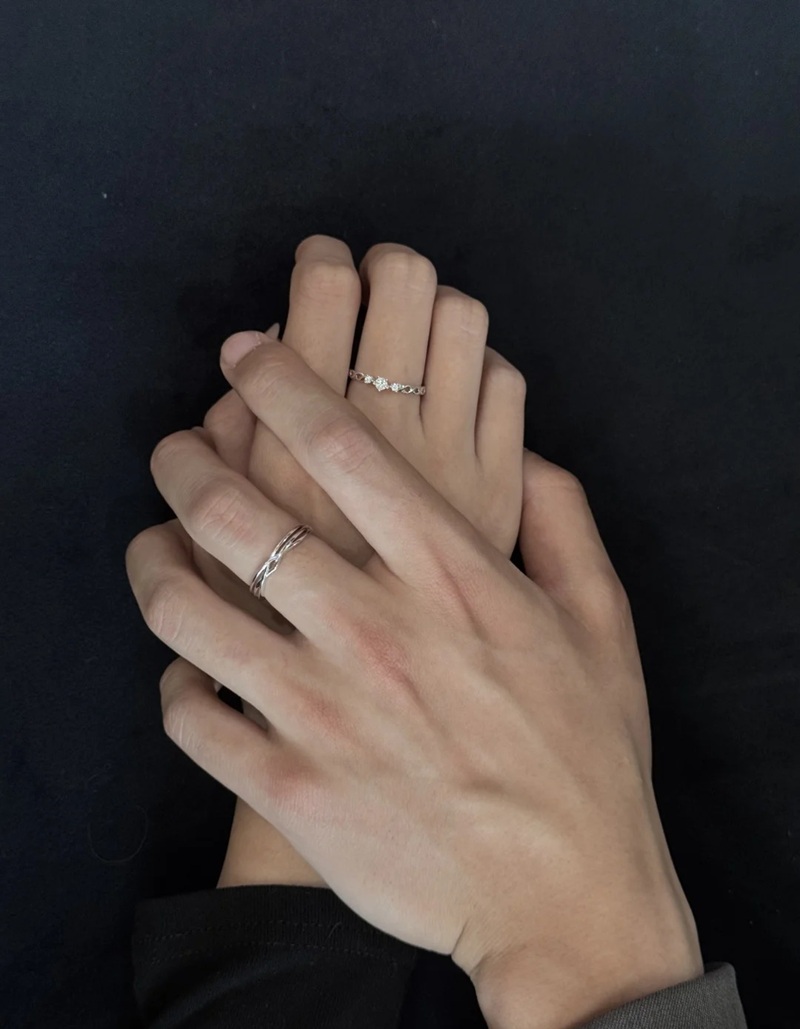 hình ảnh nắm tay người yêu đẹp 37