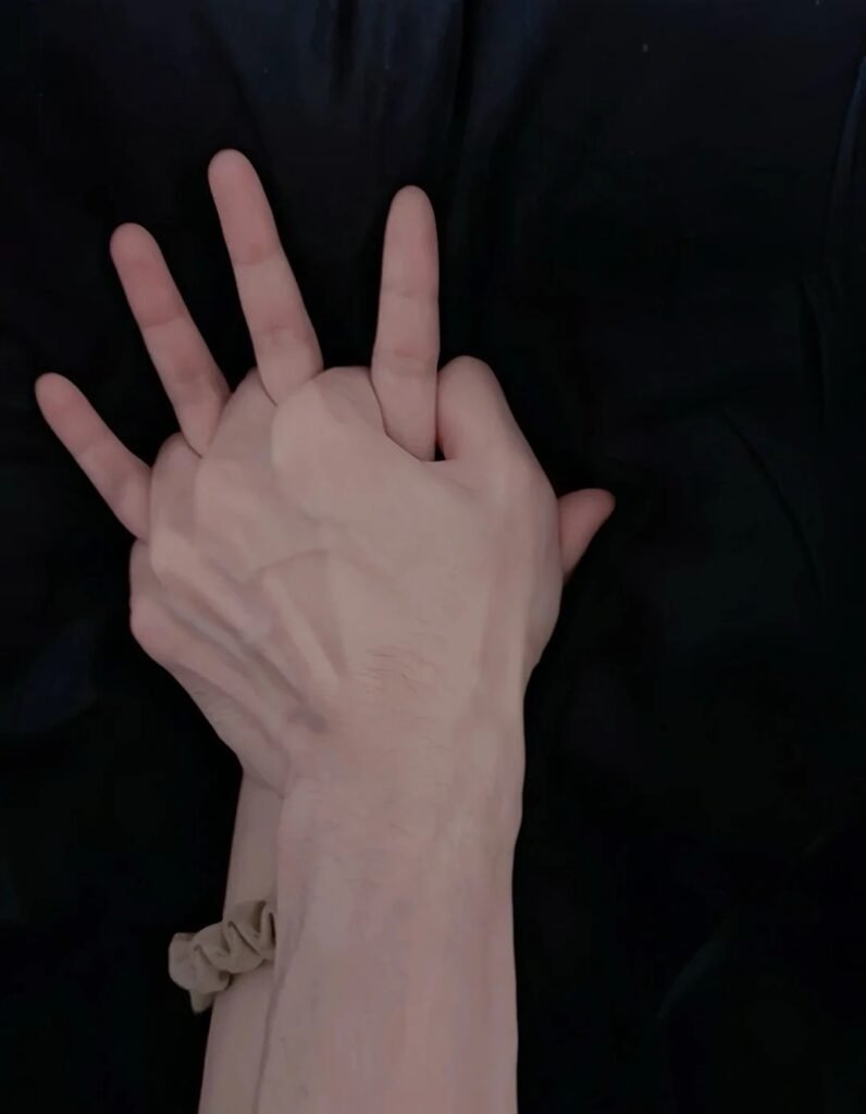 hình ảnh nắm tay người yêu đẹp