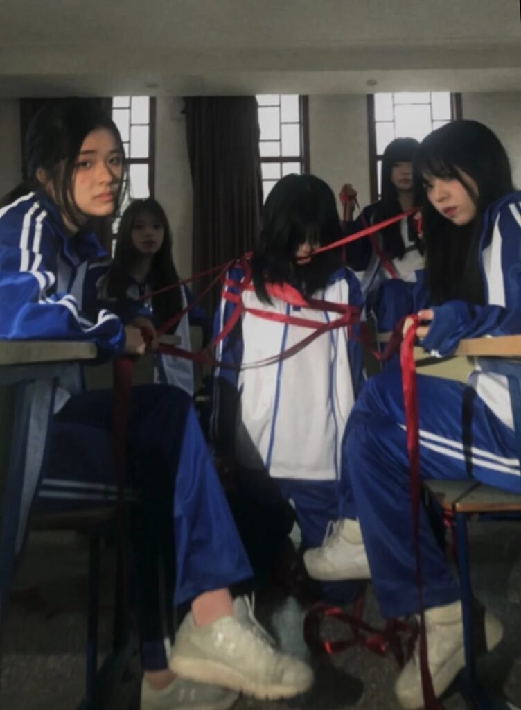 hình ảnh về bạo lực học đường