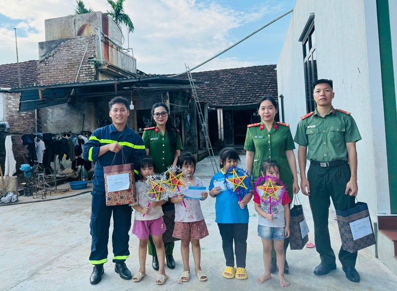 hình ảnh công an nhân dân 16