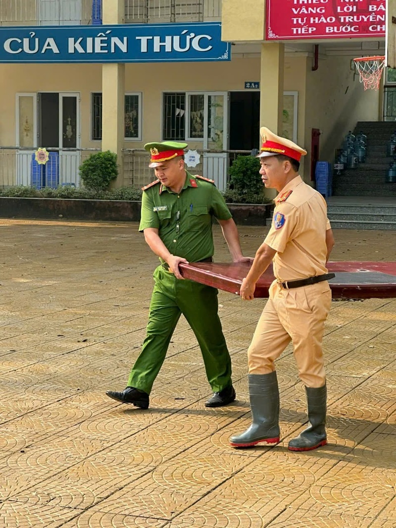 hình ảnh công an nhân dân 9