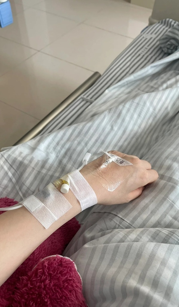 ảnh truyền nước ở tay nam 32