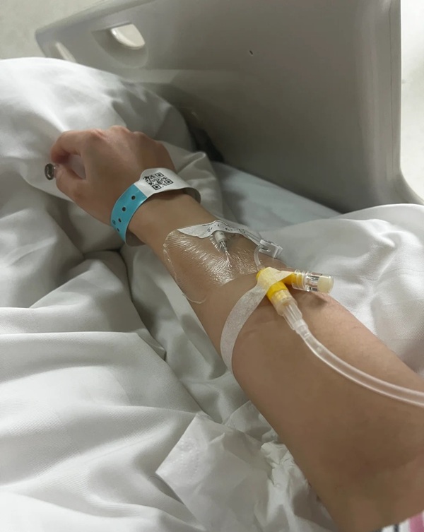 ảnh truyền nước ở tay nam 5 