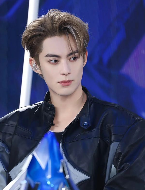 ảnh vương hạc đệ 16