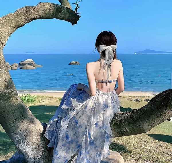 avatar cô gái quay lưng 12