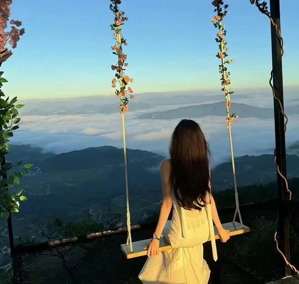 avatar cô gái quay lưng 21