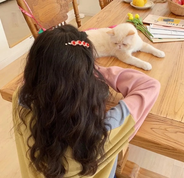 avatar cô gái quay lưng 22