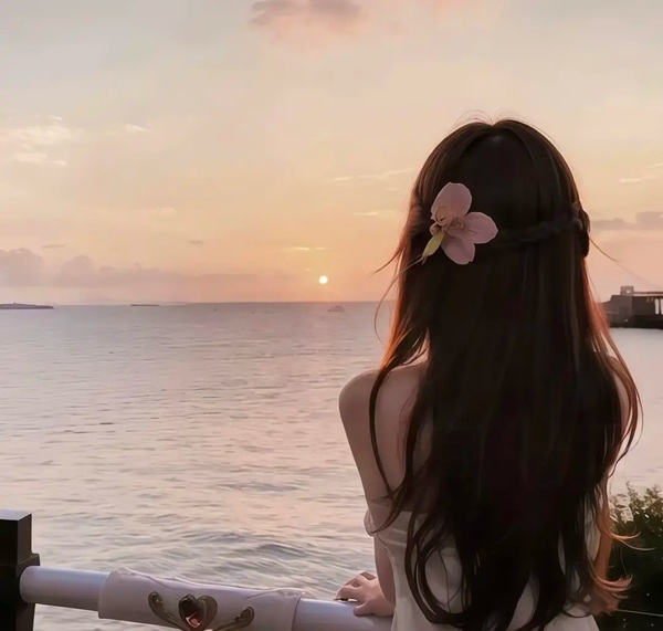 avatar cô gái quay lưng 36