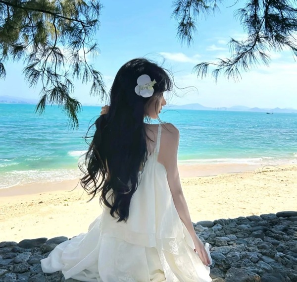 avatar cô gái quay lưng 38
