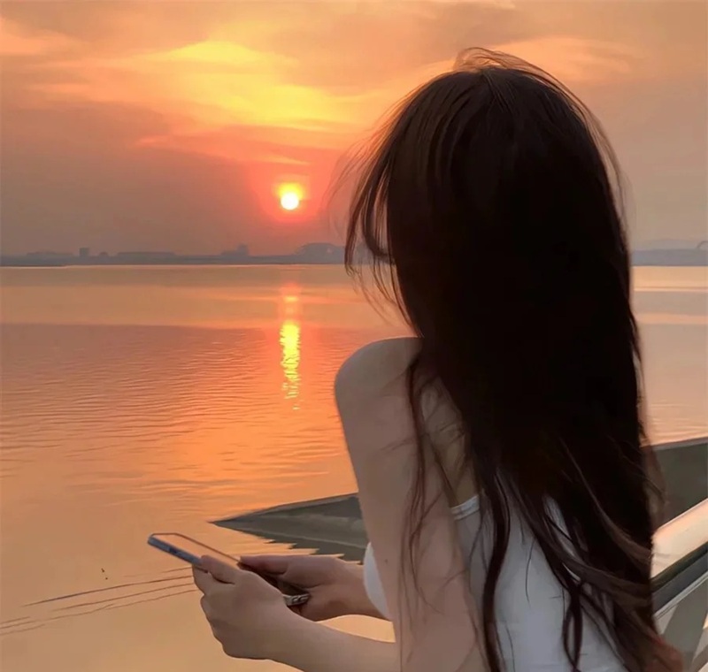 avatar tâm trạng nữ 2