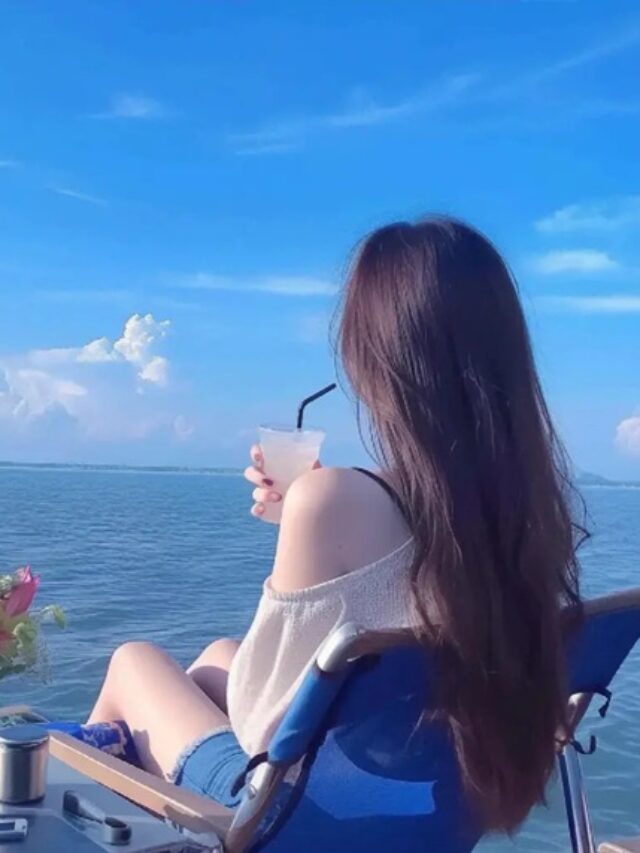 avatar cô gái quay lưng